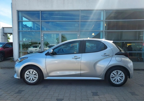 Toyota Yaris cena 72900 przebieg: 16300, rok produkcji 2023 z Człopa małe 232